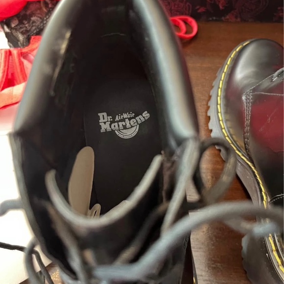 Doc Martens Persephone Boots W 7 Black Leather NEW - Picture 10 of 10